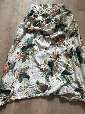Rip Curl White Floral Skirt
